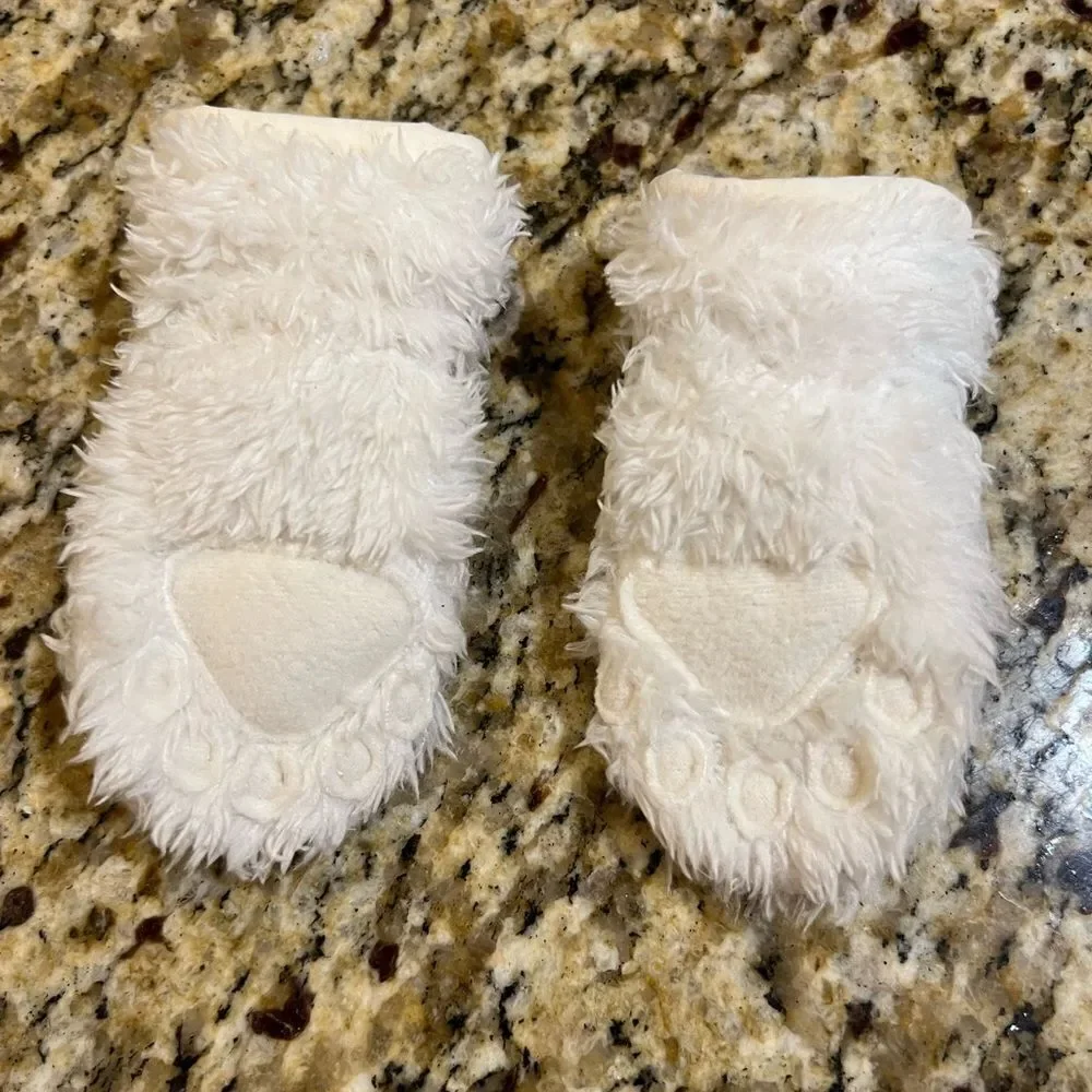 The north face fuzzy mittens infant size 0-6 months